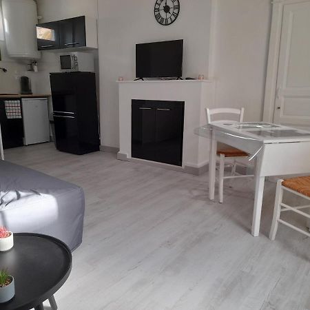 Promo Studio Wi-Fi A Courseulles-Sur-Mer Au 1Er Etage Εξωτερικό φωτογραφία